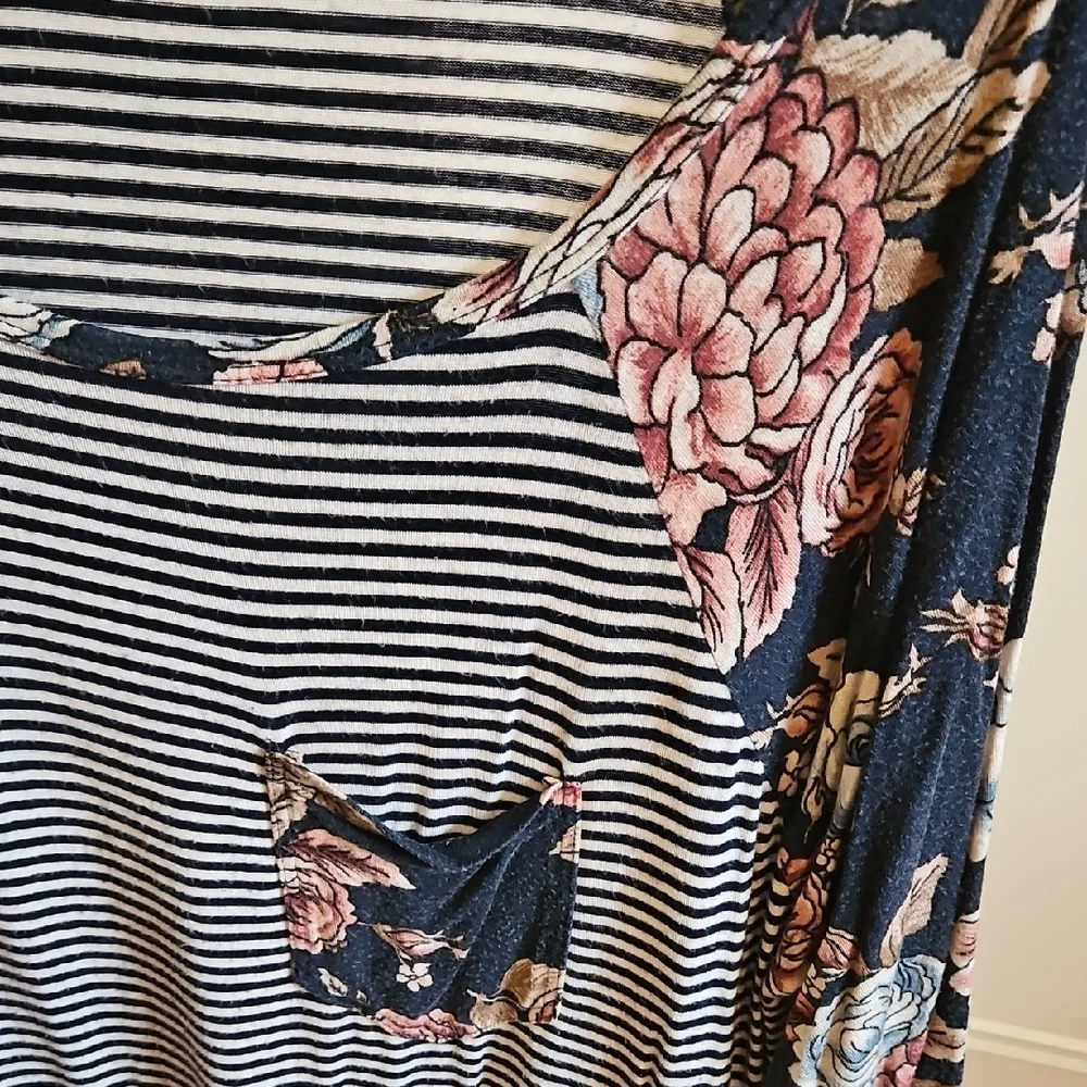 Women's Striped and Floral Top - Blue and Pink - Picture 3 of 5